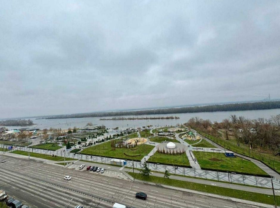Продам 3 к квартиру с видом на р.Днепр Победа, Набережная,  Днепр