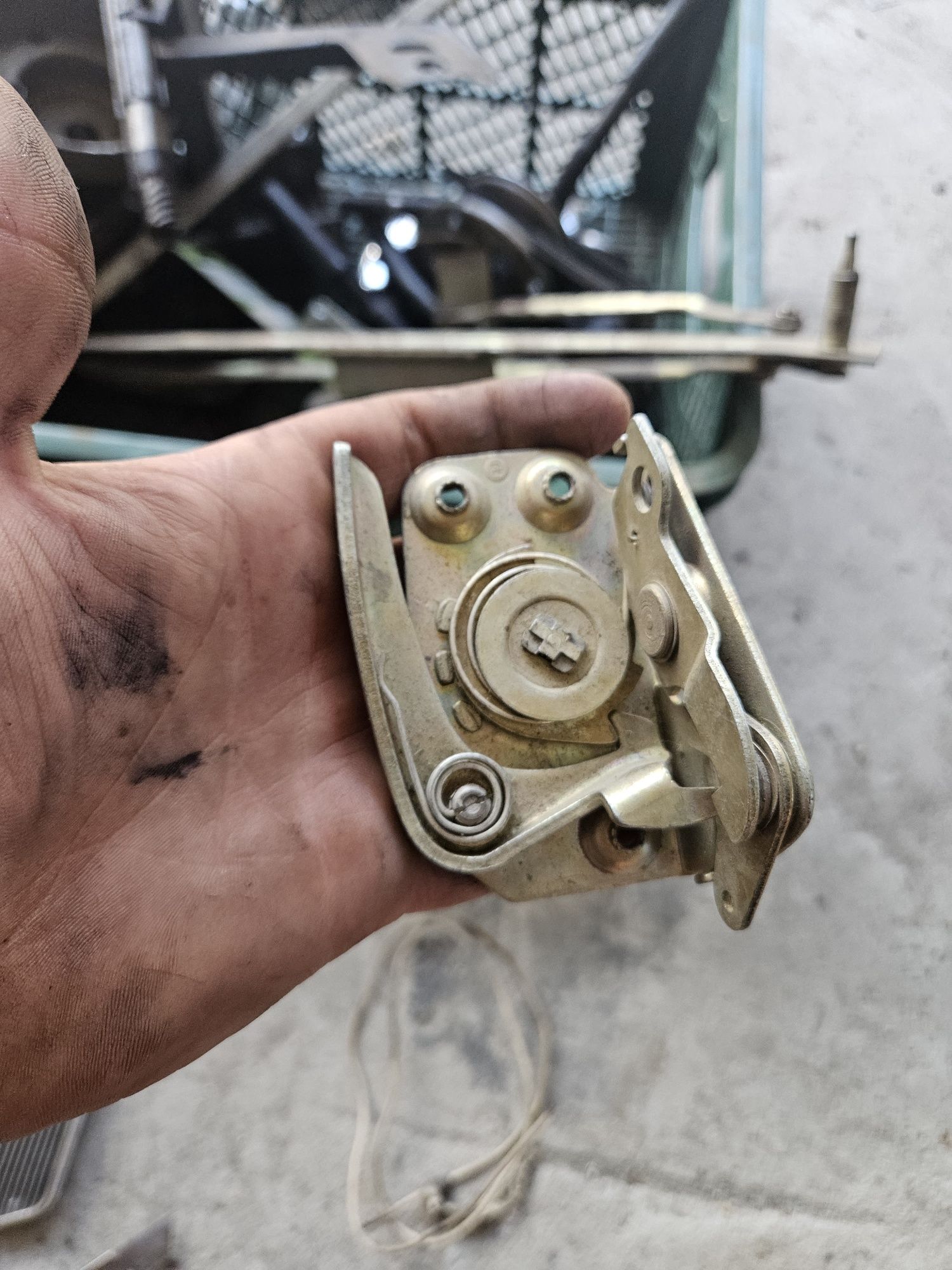 Zamek drzwi fiat 125p klasyk 1300 skalpele