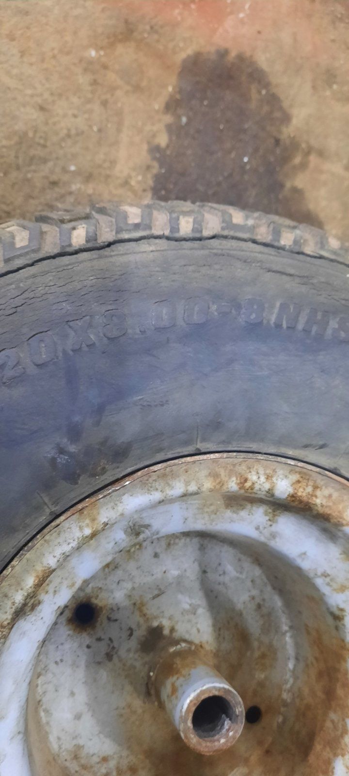 Калесо 18×8.50-8NHS