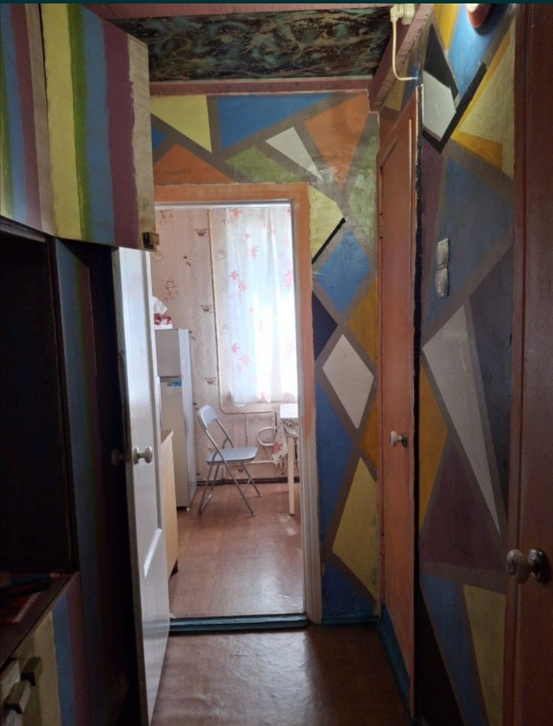 Продам 3 ком. квартиру. Каменское. Левый берег. 2 этаж. ОСББ.