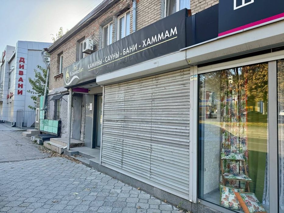 Сдам магазин на красной линии пр.Поля отдельный вход