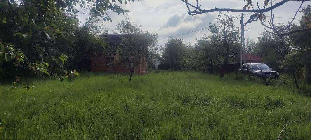 Продається дача в місті