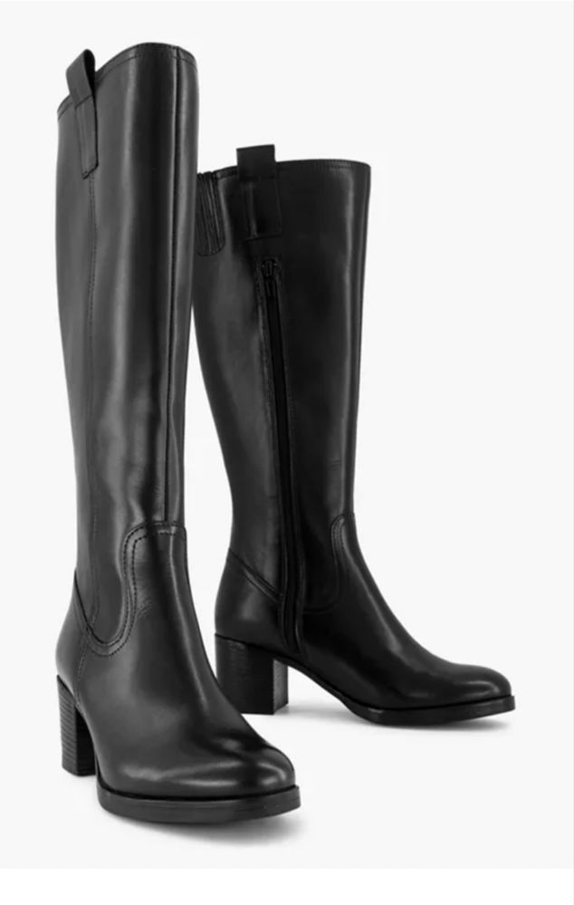 Botas em pele de cano alto NOVAS