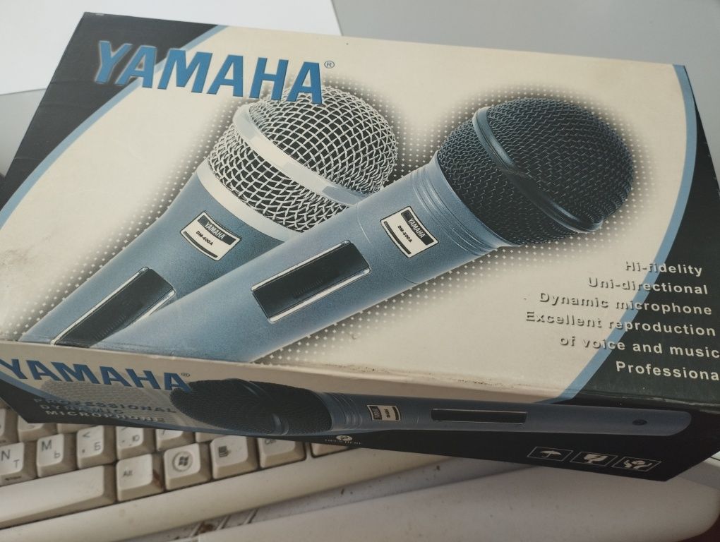 Мікрофон YAMAHA з кабелем