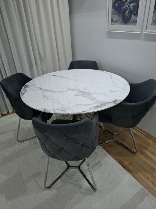 Stół z krzesłami Glamour