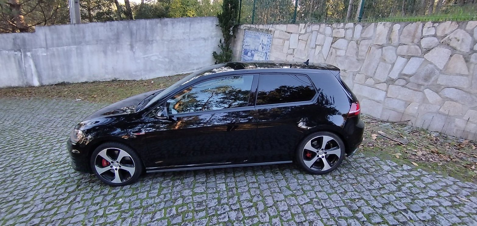 Volkswagen Golf VII GTI Performance DSG 230 CV