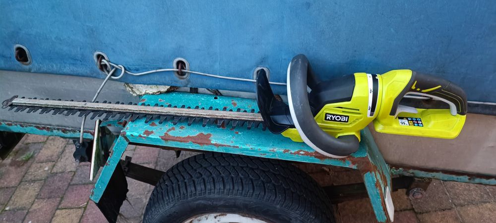Piła do żywopłotu Ryobi 36v