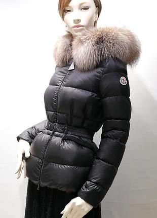 Пуховики Moncler XS,S черный, кэмэл