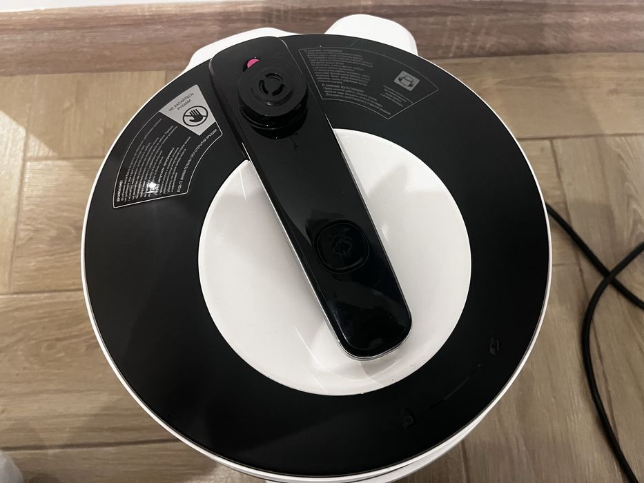 Мультиварка-скороварка REDMOND RMC-PM503