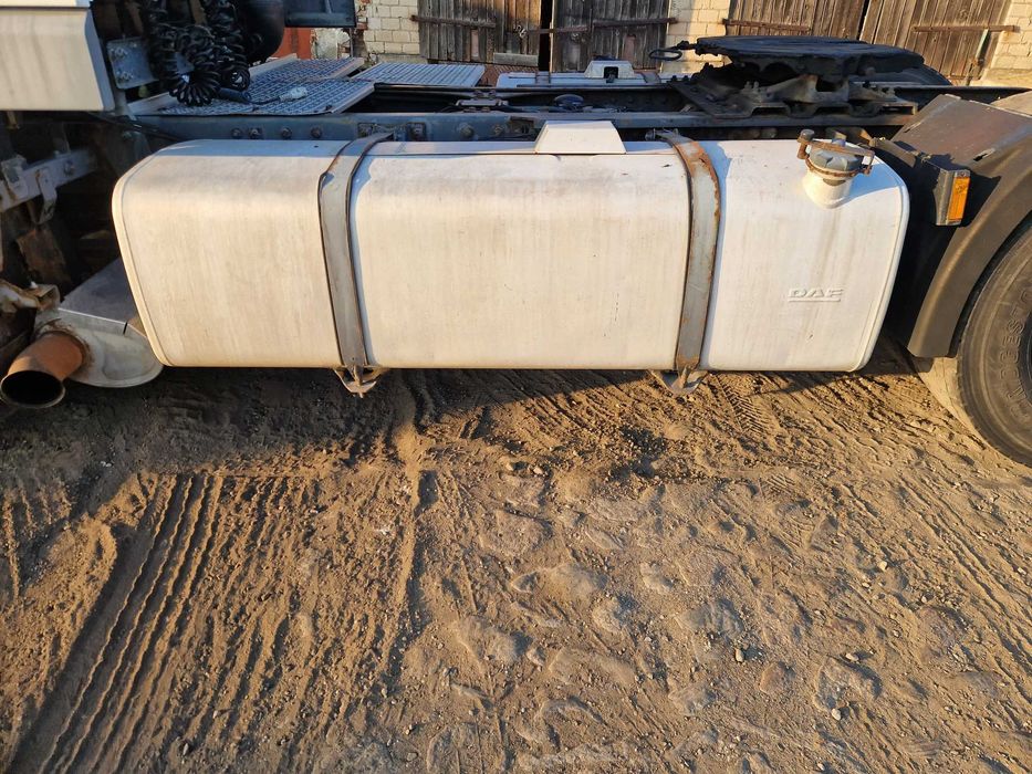 DAF XF 105 zbiornik paliwa dł 195 cm