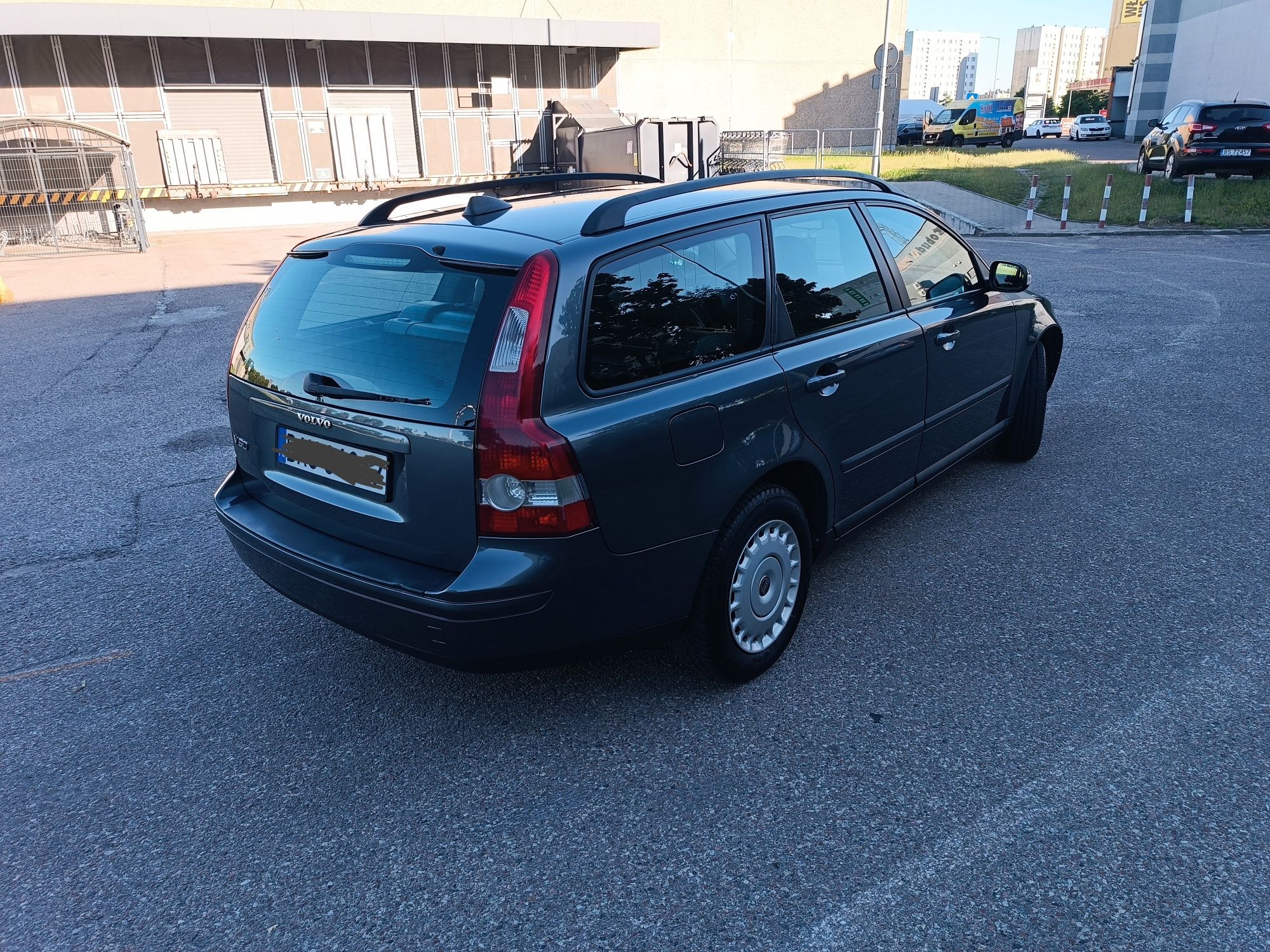 Volvo V50 1.6 HDi ładne doinwestowane klima nowe opony super stan !!