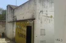 Garagem em Alte com 70m2, com dois andares