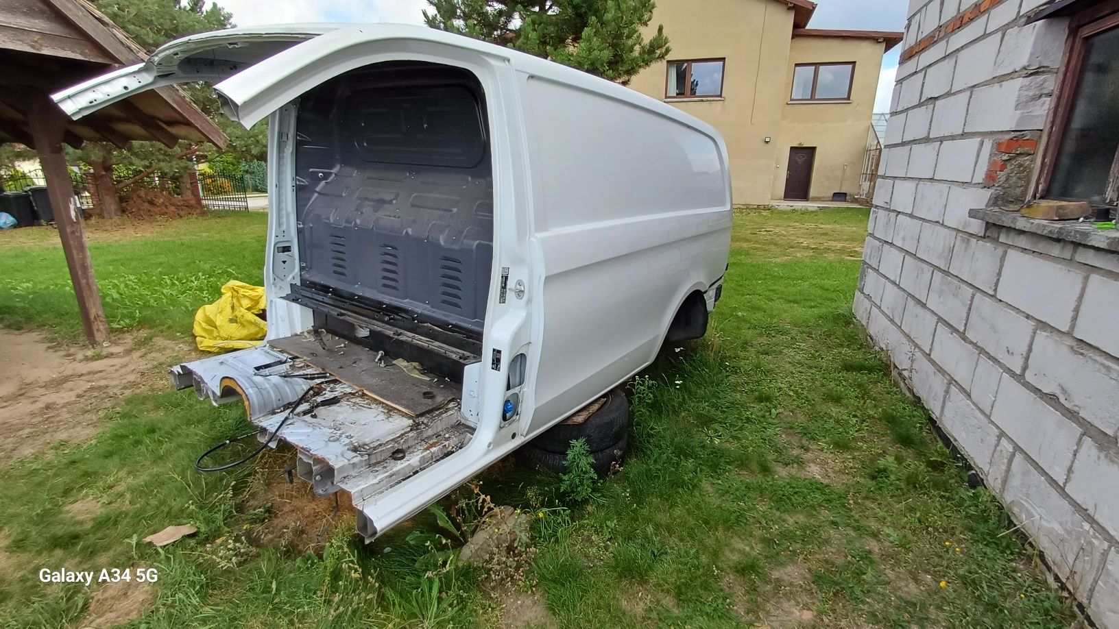 Oslona słupka kierowcy lewa vito A447 viano A447