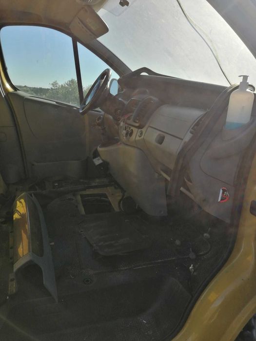 Carrinha Renault Trafic II 1.9 de 2003 para peças