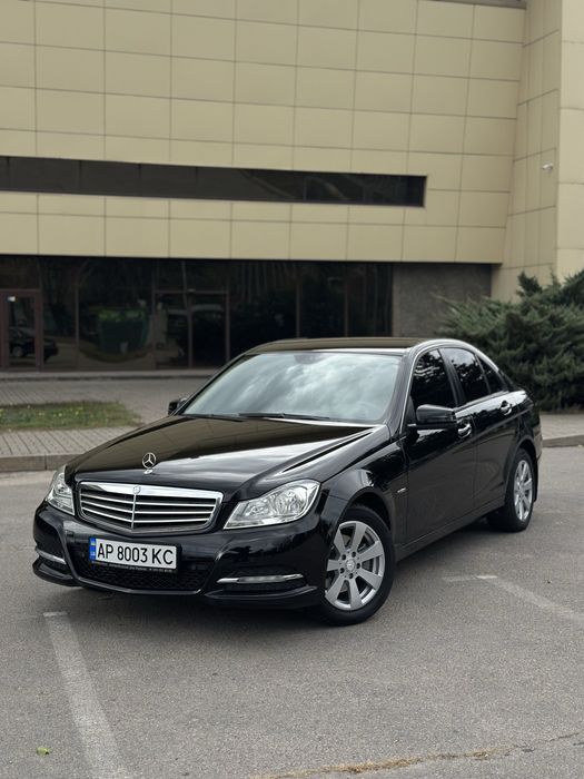 Мерседес С200 w204 2011г.в