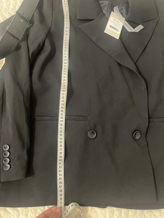 Продам одяг в фдеальному стані