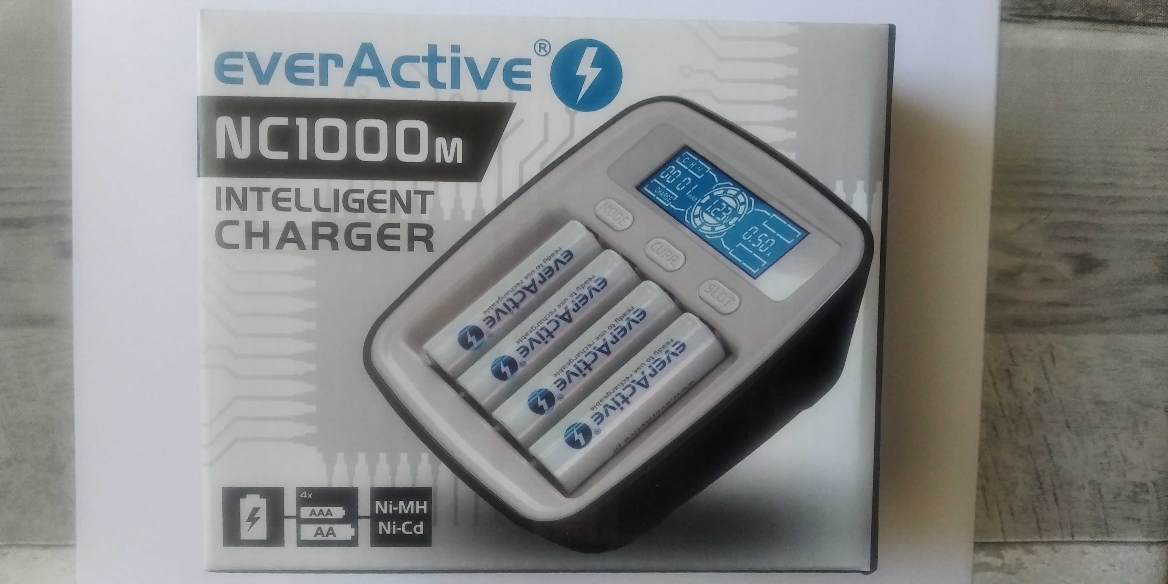 Ładowarka EverActive NC-1000M NiMH/NiCD AA/AAA USB