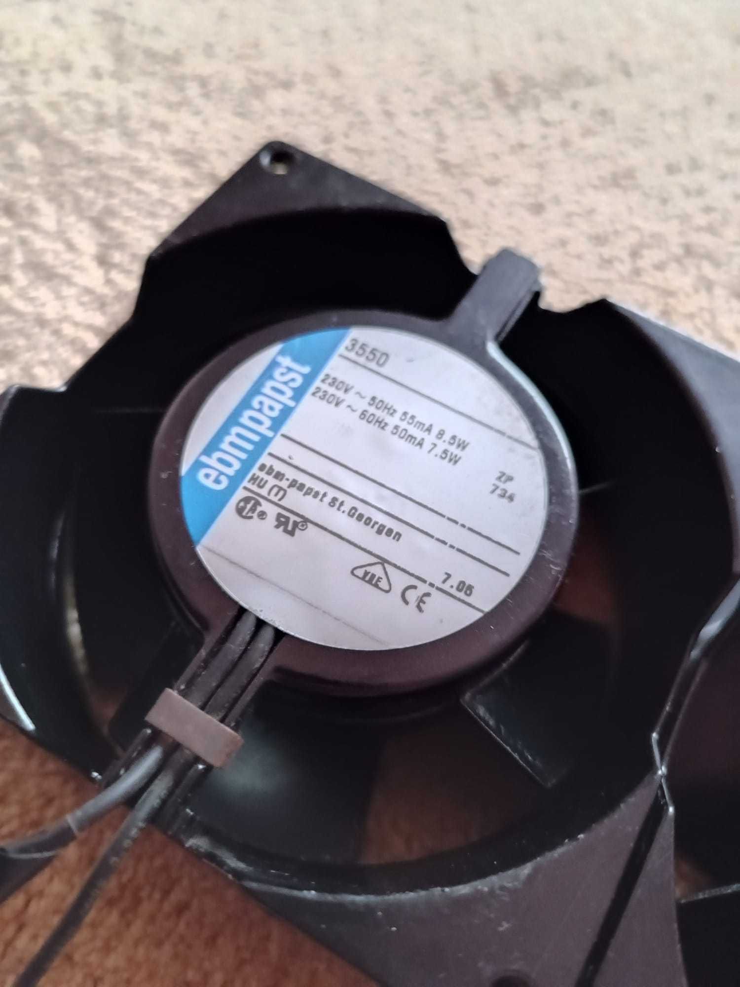 2 Ventiladores Axiais - ebmpapst 3550