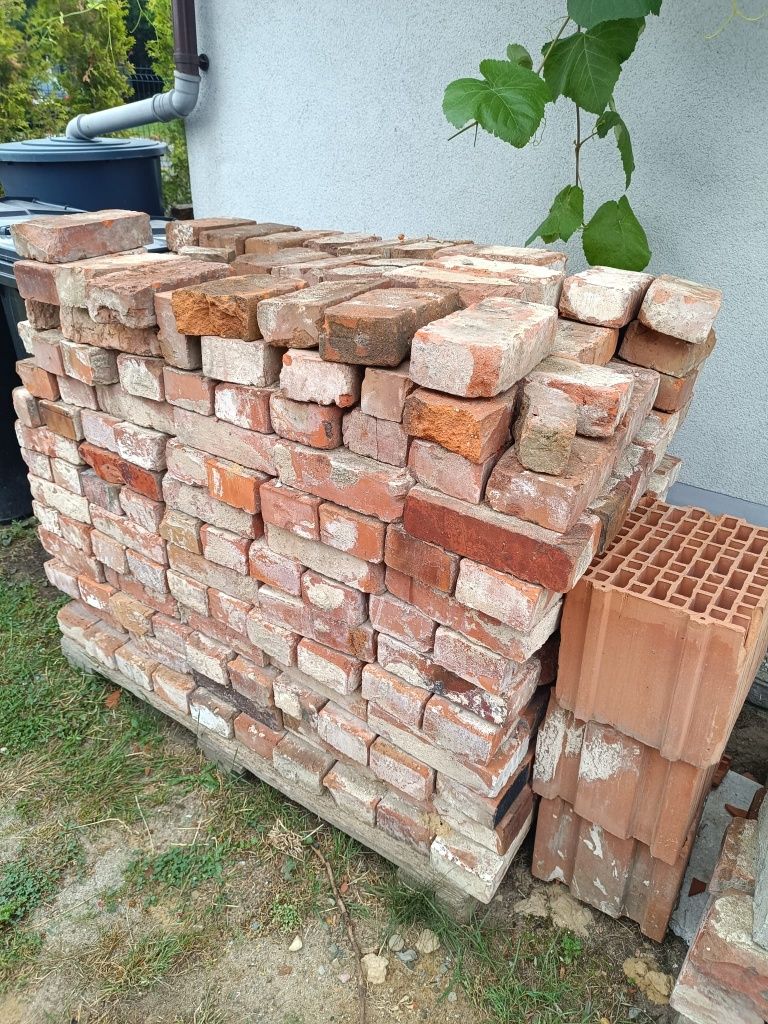 Cegła z rozbiórki