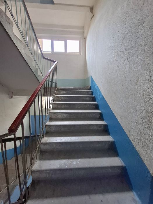 Продам 2-х ком. квартиру  2/9 ул. Героев 55 Бригады