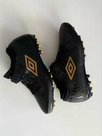 Buty piłkarskie Umbro r.32