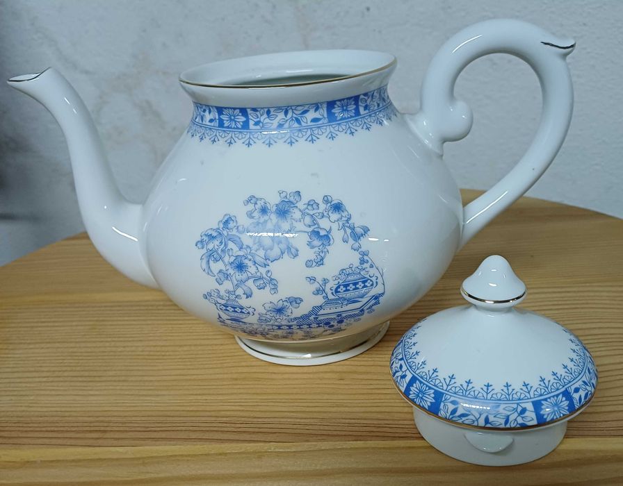 Vista Alegre Serviço Chá incompleto