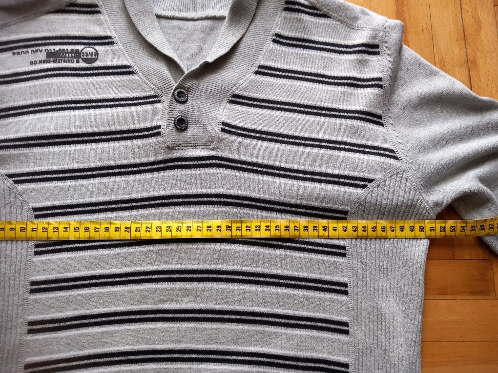 Sweter męski z dekoltem w serek Burton