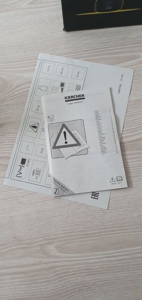 Wielofunjcyjna myjka do okien  Karcher