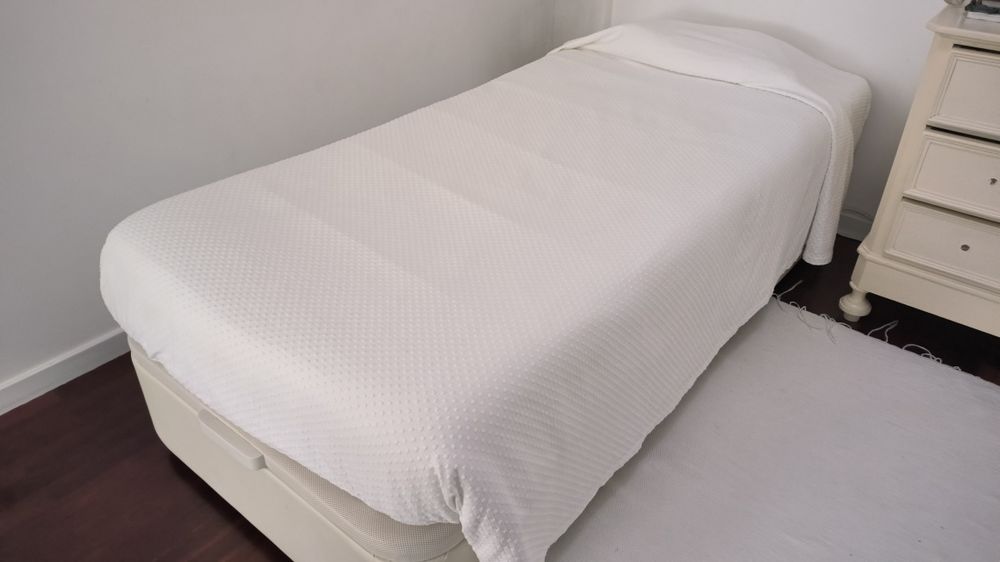 2 Camas de criança com arrumação – 90x200 cm (com colchão incluído)