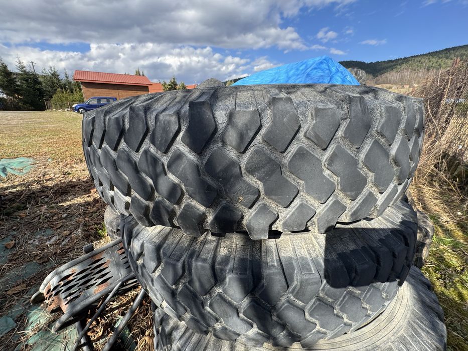 Kola DEFENDER cale Kompletne z OPONAMI