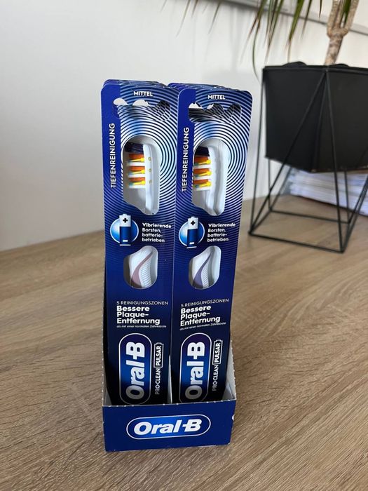 Електрична зубна щітка Oral-B Pro-Clean Pulsar (батарейка в комплекті)