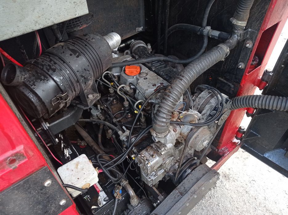 Bobcat MF miniładowarka Massey Ferguson Ładowarka burtowa