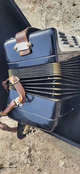 Тульський баян. Шикарний інструмент