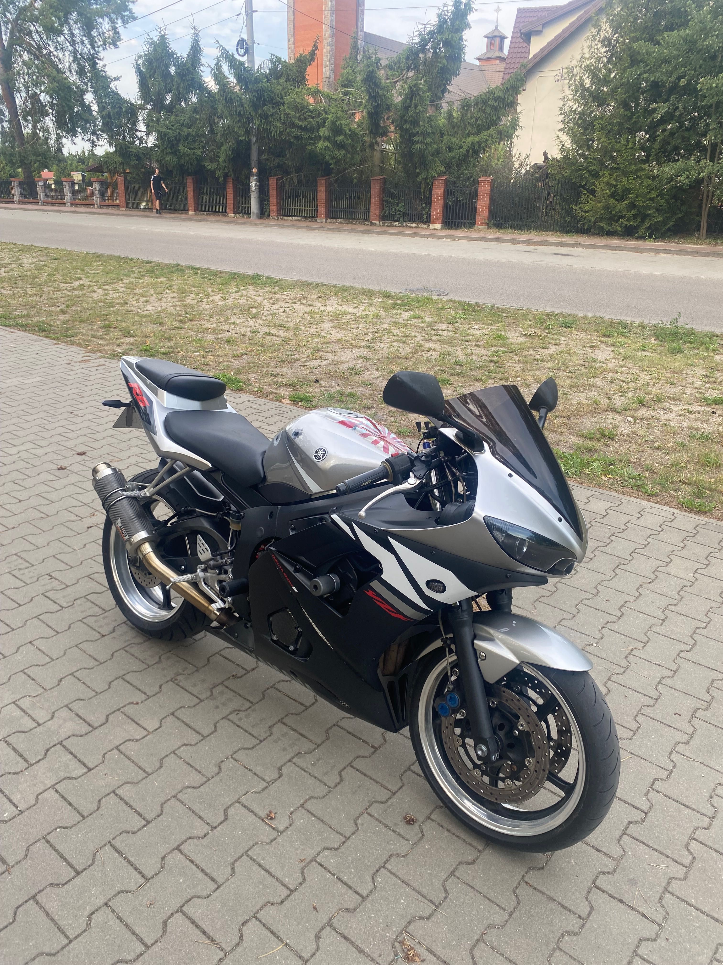 Yamaha r6 2004 A2