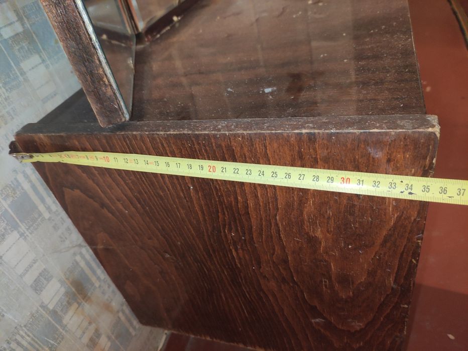 Трюмо, тумба з дзеркалом