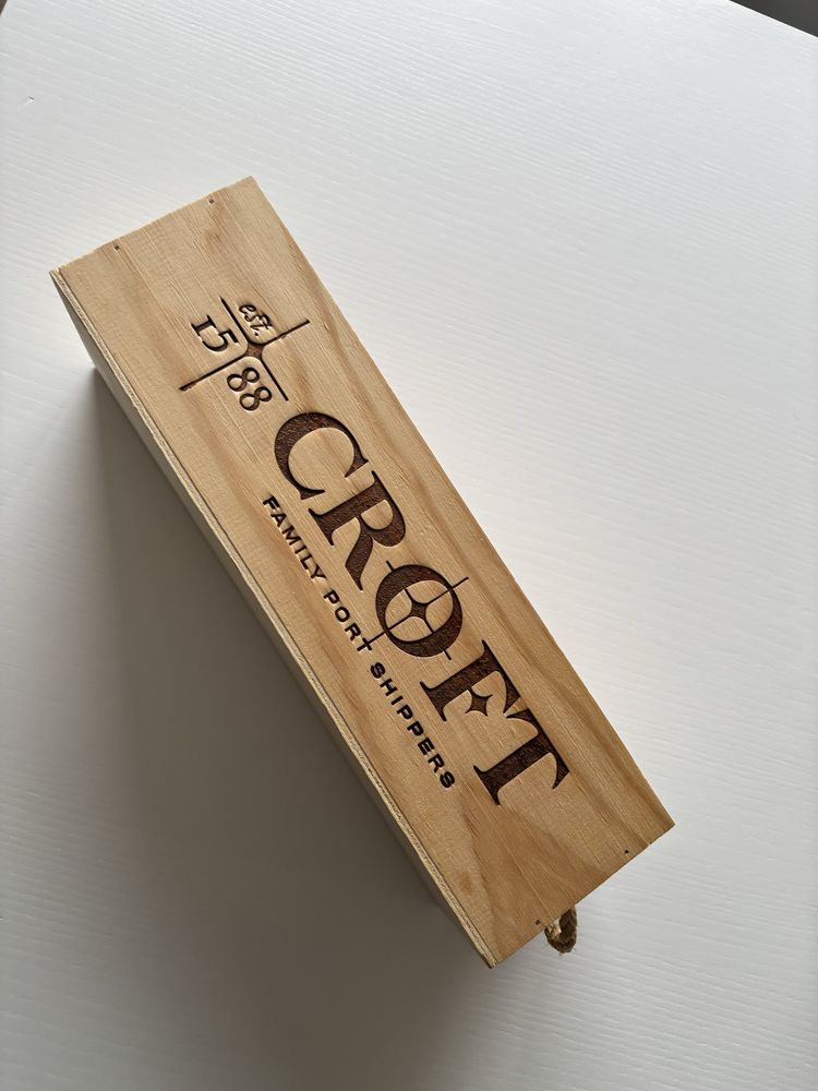 Caixa de madeira de vinho
