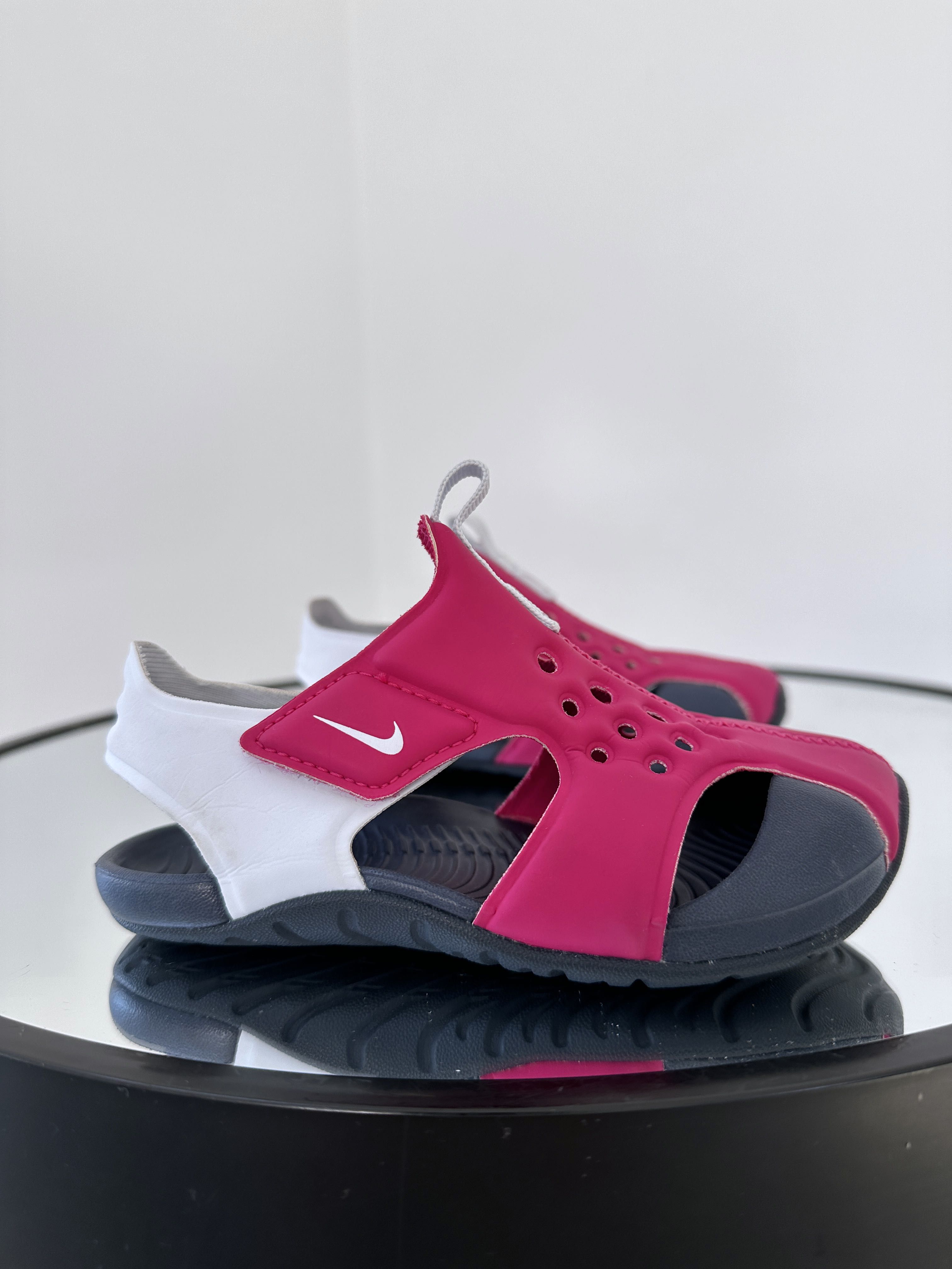 Шикарные практичные босоножки на липучках Nike