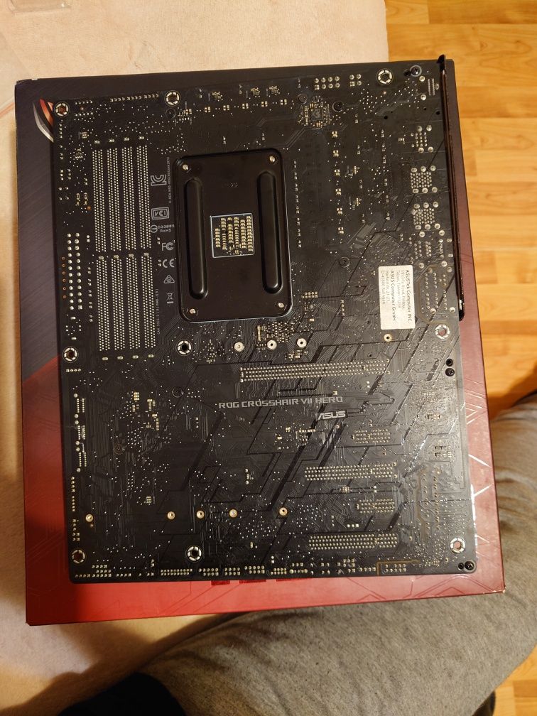 Материнська плата ASUS ROG Crosshair VII c7h am4 x470