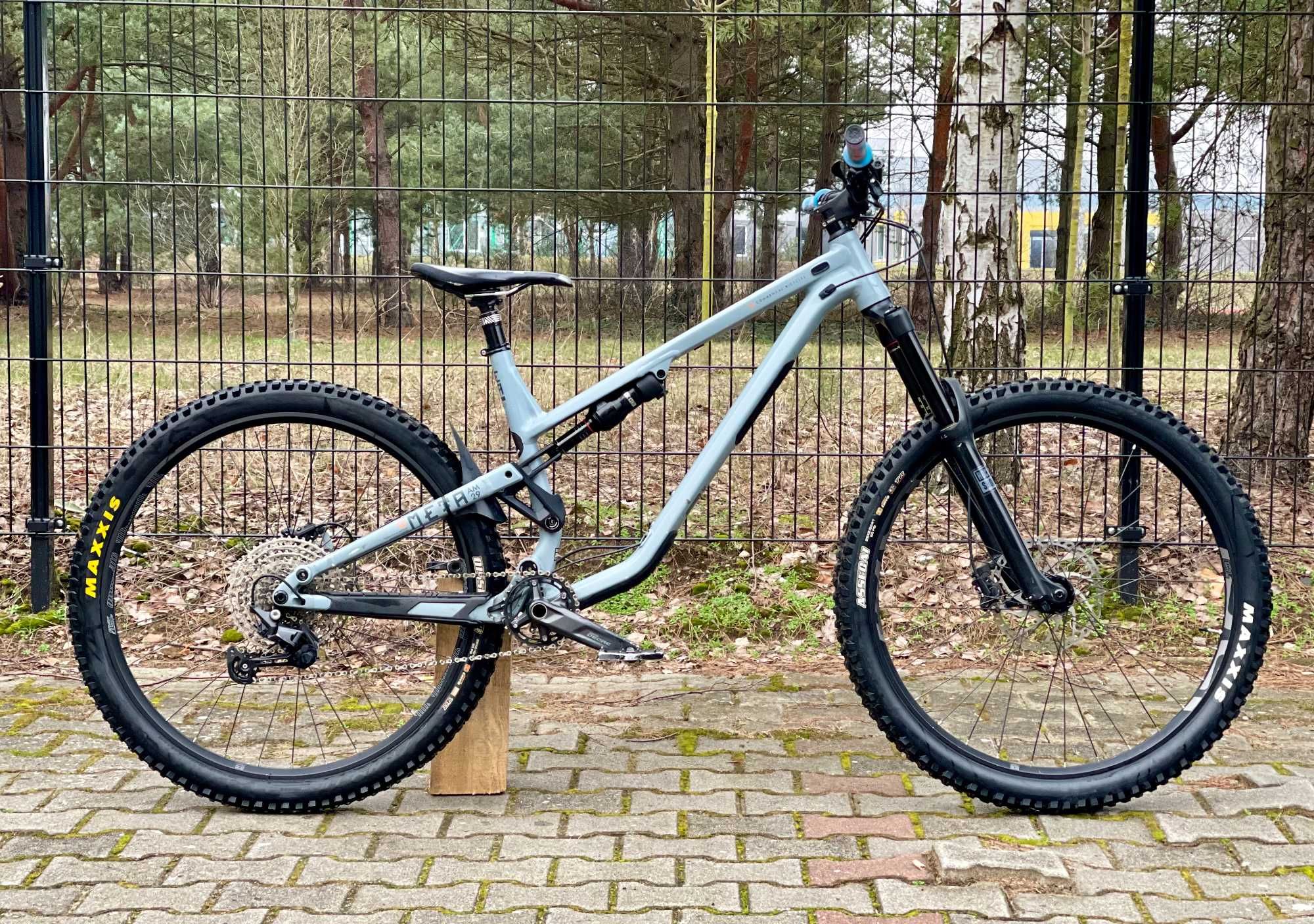 Commencal Meta AM 29 Graphite XL 2021 doinwestowany zadbany F.vat 23%