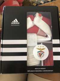 Equipamento do Benfica para bebé