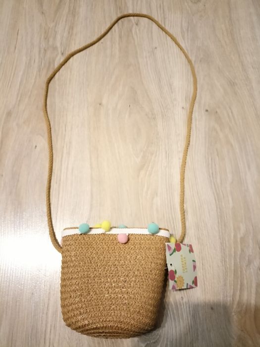 Zestaw nowych zabawek - torebka, kredki Disney Frozen Elsa, warkocze