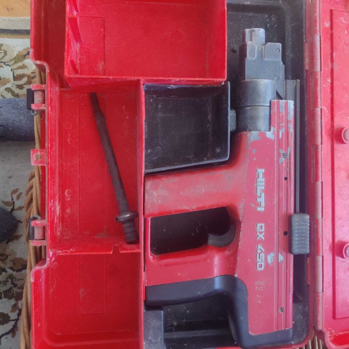 Pistola de pregos para betão - Hilti DX 450
