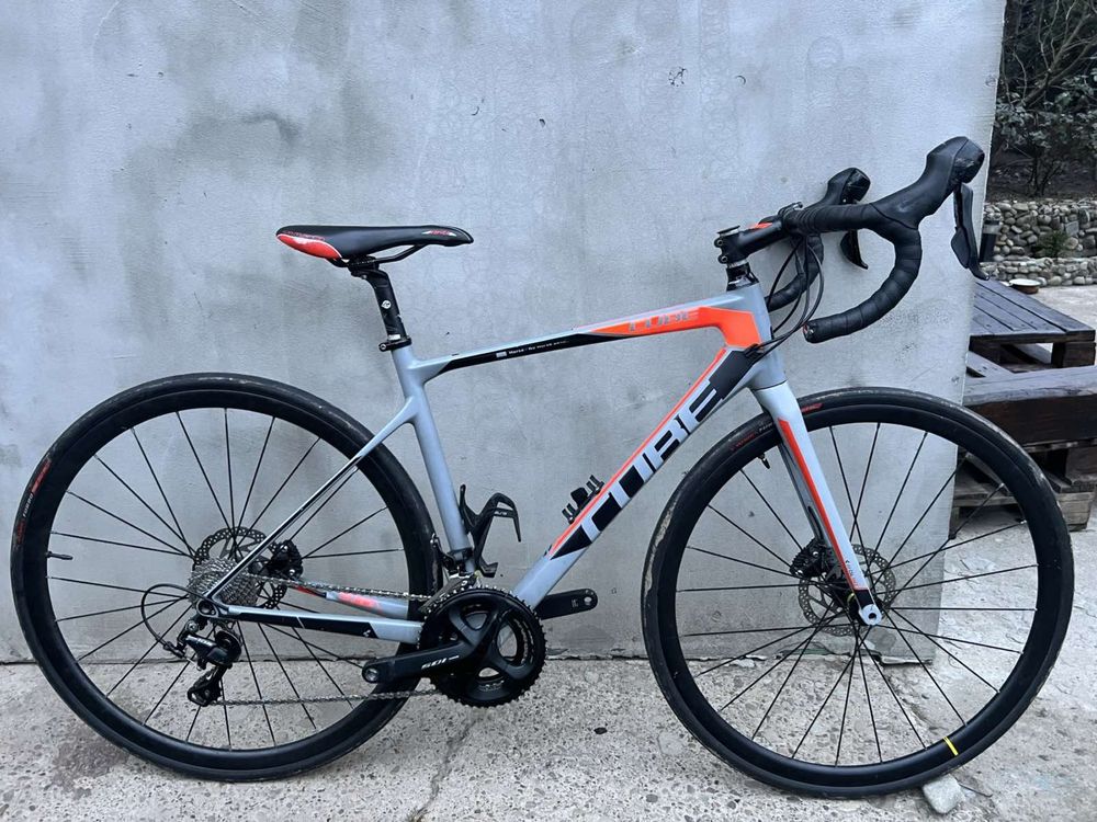 Cube Attain PRO carbon M Size