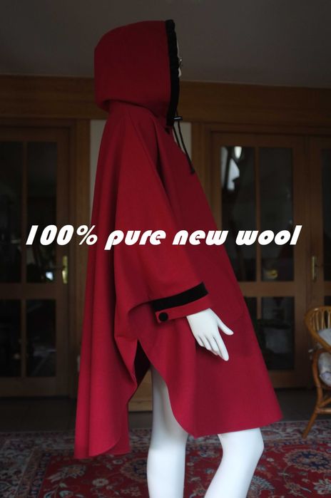 czerwona wełniana peleryna z kapturem real vintage wełna Pure New Wool