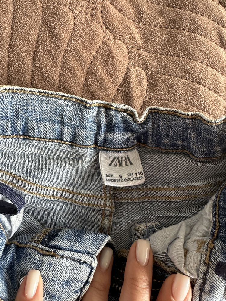 Джинси ZARA для хлопчика розмір 116 см