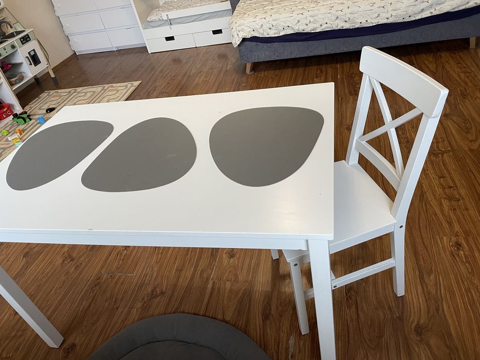 Stół +4 krzesła biały