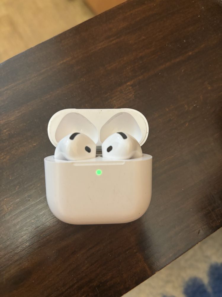 AirPods 4 ANC в ідеальному стані