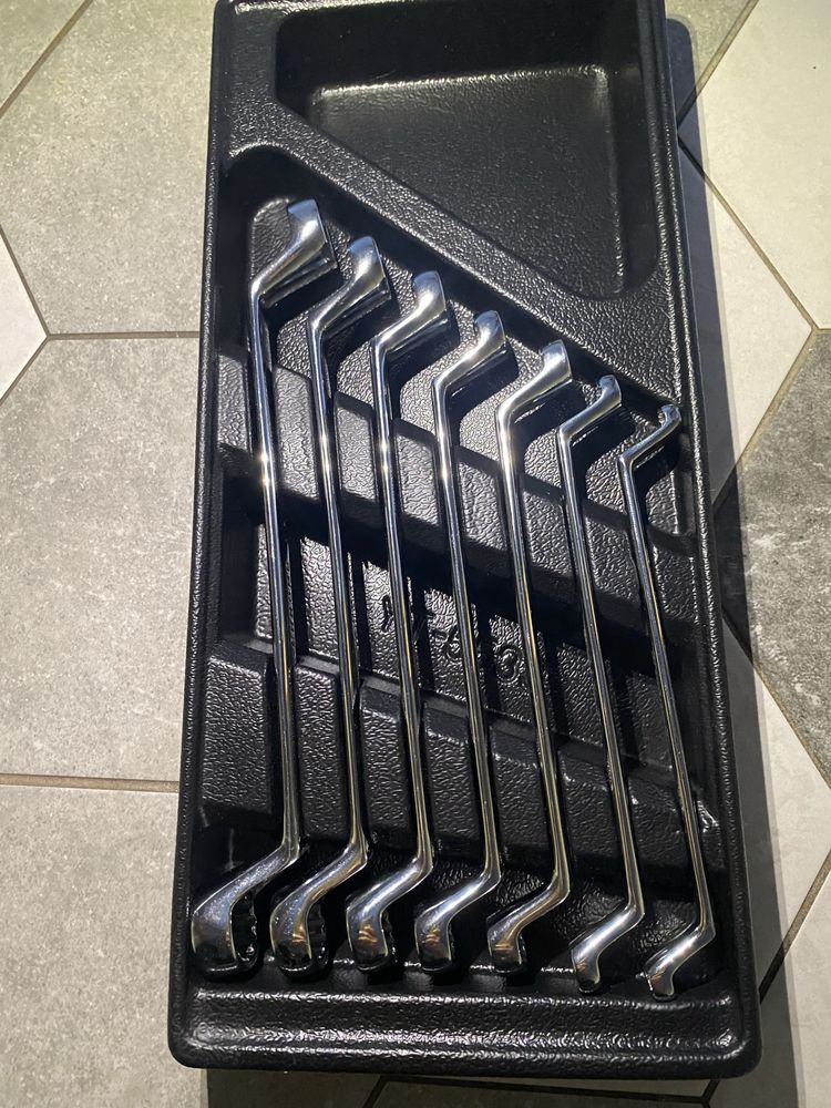 Klucze oczkowe odgięte 6-19mm. 7 szt.
