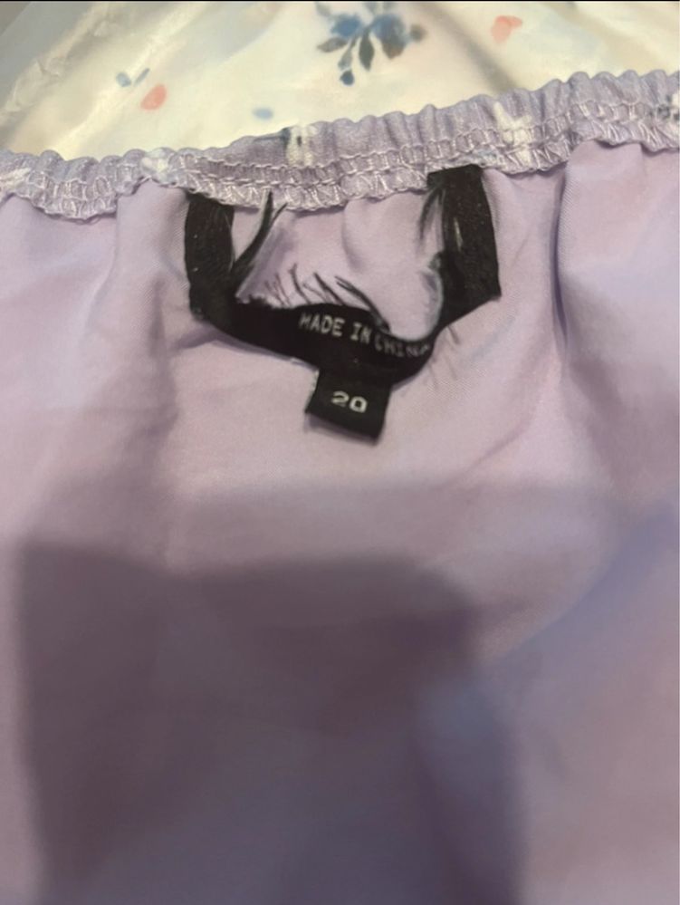 Fioletowa sukienka w kwiaty bufki rozmiar 48 20 plus size