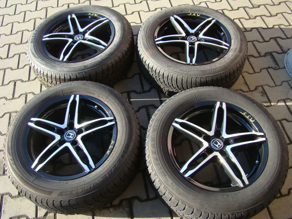 a55 5x114,3 Honda CR-V 8Jx18 opony zimowe 235/60 R18